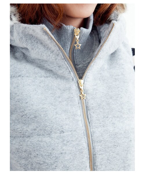 E hyphen world gallery（イーハイフンワールドギャラリー）の「ウールニットベスト（ベスト・レディース・杢グレー/ブラック/キャメル・F）」の7枚目の写真