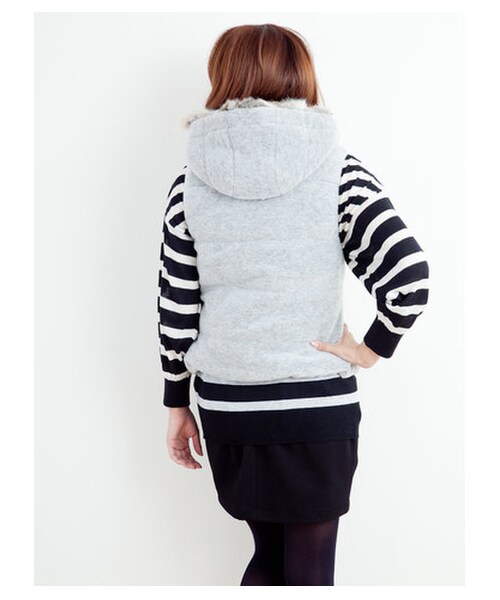 E hyphen world gallery（イーハイフンワールドギャラリー）の「ウールニットベスト（ベスト・レディース・杢グレー/ブラック/キャメル・F）」の6枚目の写真