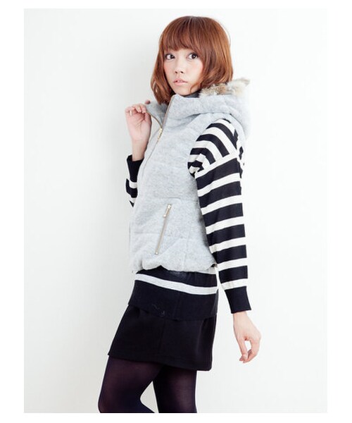 E hyphen world gallery（イーハイフンワールドギャラリー）の「ウールニットベスト（ベスト・レディース・杢グレー/ブラック/キャメル・F）」の5枚目の写真