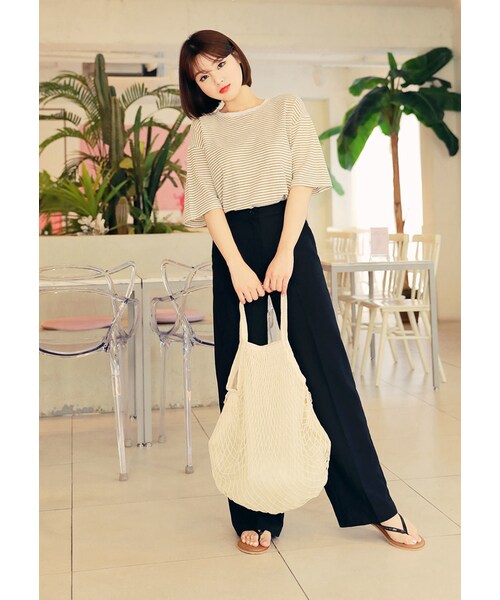 HOTPING（ホッピン）の「細ボーダールーズTシャツ（Tシャツ/カットソー・レディース・ブラウン/オリーブ/ブラック/イエロー/ネイビー・フリーサイズ(XS-XL)	）」の3枚目の写真