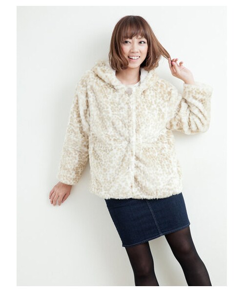 E hyphen world gallery（イーハイフンワールドギャラリー）の「レオパードコート（コート　・レディース・ライトグレー/ベージュ/キャメル/パープル・F）」の2枚目の写真