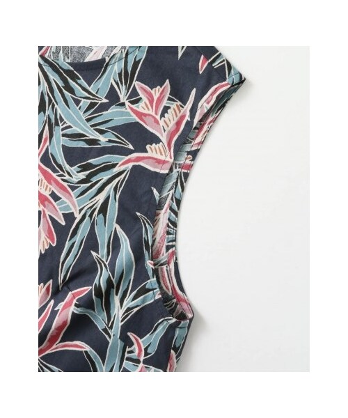 KBF（ケイビーエフ）の「リゾートプリントノースリーブ（トップス・レディース・IVORY/NAVY・one）」の16枚目の写真