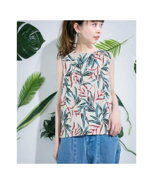 KBF（ケイビーエフ）の「リゾートプリントノースリーブ（トップス・レディース・IVORY/NAVY・one）」の3枚目の写真