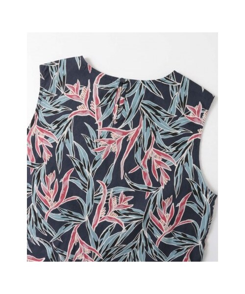 KBF（ケイビーエフ）の「リゾートプリントノースリーブ（トップス・レディース・IVORY/NAVY・one）」の18枚目の写真