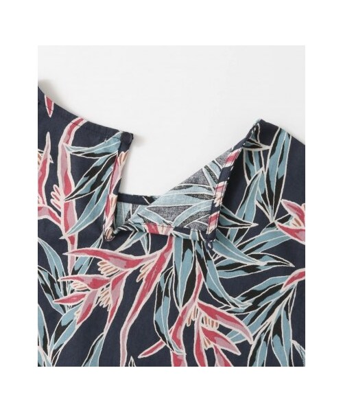 KBF（ケイビーエフ）の「リゾートプリントノースリーブ（トップス・レディース・IVORY/NAVY・one）」の19枚目の写真