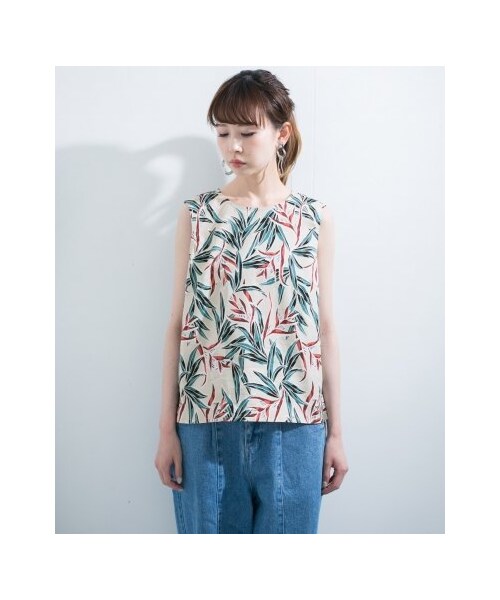 KBF（ケイビーエフ）の「リゾートプリントノースリーブ（トップス・レディース・IVORY/NAVY・one）」の10枚目の写真