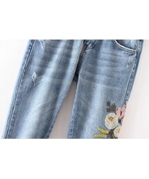 ZARA（ザラ）の「刺繍ダメージデニム ジーンズ（デニムパンツ）」 - WEAR