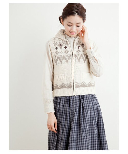 earth music&ecology(アースミュージックアンドエコロジー)の「【Special Price】カウチンニットベスト(ベスト・レディース・アイボリー/ベージュ/ネイビー・L/XS)」の7枚目の写真