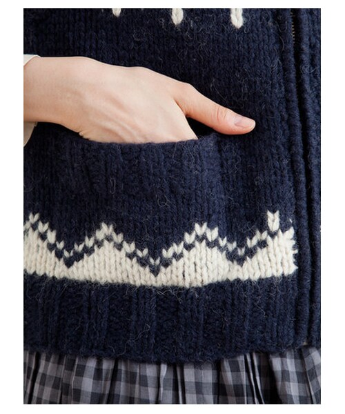 earth music&ecology(アースミュージックアンドエコロジー)の「【Special Price】カウチンニットベスト(ベスト・レディース・アイボリー/ベージュ/ネイビー・L/XS)」の5枚目の写真