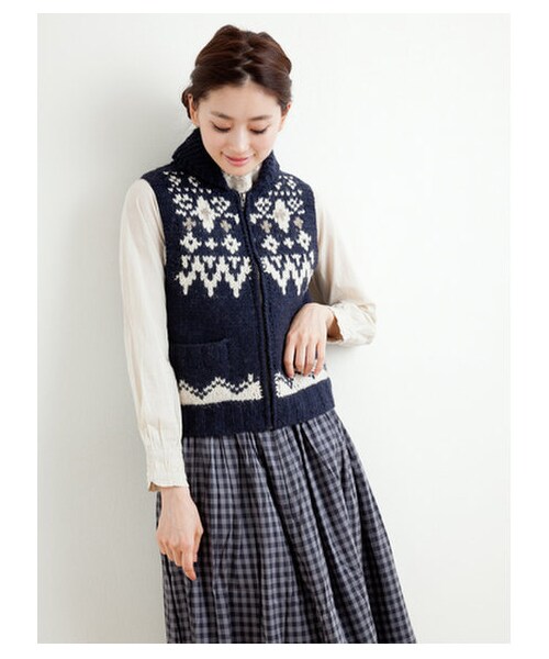 earth music&ecology(アースミュージックアンドエコロジー)の「【Special Price】カウチンニットベスト(ベスト・レディース・アイボリー/ベージュ/ネイビー・L/XS)」の1枚目の写真