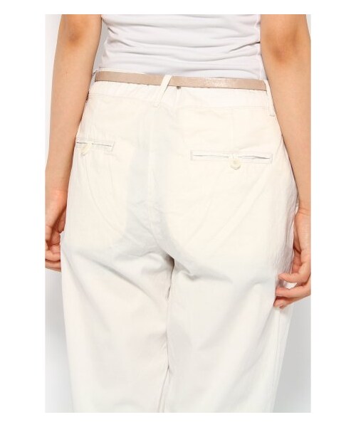 JOURNAL STANDARD（ジャーナルスタンダード）の「ベルトツキテーパードパンツ（クロップド･半端丈パンツ・レディース・ネイビー/ブラック A/ベージュ/ホワイト A・34/36/38/40）」の9枚目の写真