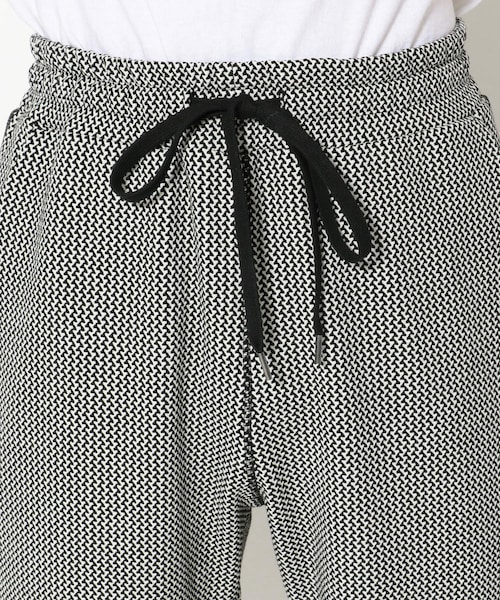 ARMURE（アルミュール）の「ARMURE/アルミュール/line tapered sweat pants（パンツ・メンズ・L/GREY・2/3/4）」の4枚目の写真