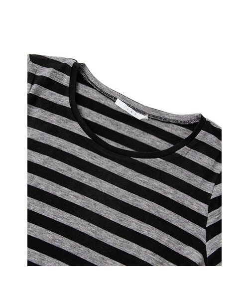 KBF(ケイビーエフ)の「ボーダーロングTee(トップス・レディース・OFF×GRY/OFF×BLK/GRY×BLK/BEG×NVY/OFF×RED・one)」の13枚目の写真