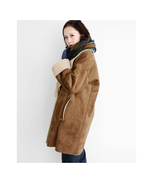 KBF（ケイビーエフ）の「フェイクムートンコート（ジャケット/アウター・レディース・ブラック/グレージュ/キャメル・one）」の9枚目の写真