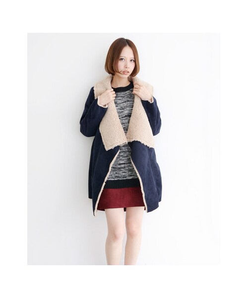 KBF(ケイビーエフ)の「KBF+ ロングフェイクムートンコート(ジャケット/アウター・レディース・ブラウン/ネイビー・one)」の4枚目の写真