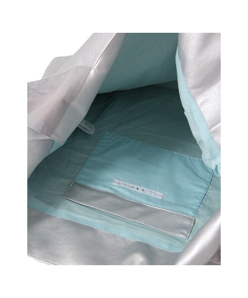 KBF（ケイビーエフ）の「SHOPING BAG（バッグ・レディース・ブラック/ブルー/シルバー・one）」の8枚目の写真