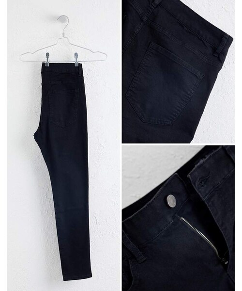 Bershka(ベルシュカ)の「Bershka Super Skinny Jeans In Black(デニムパンツ・メンズ・Black・W30 L32/W28 L32/W34 L32/W31 L32/W32 L32/W29 L32/W36 L32)」の3枚目の写真
