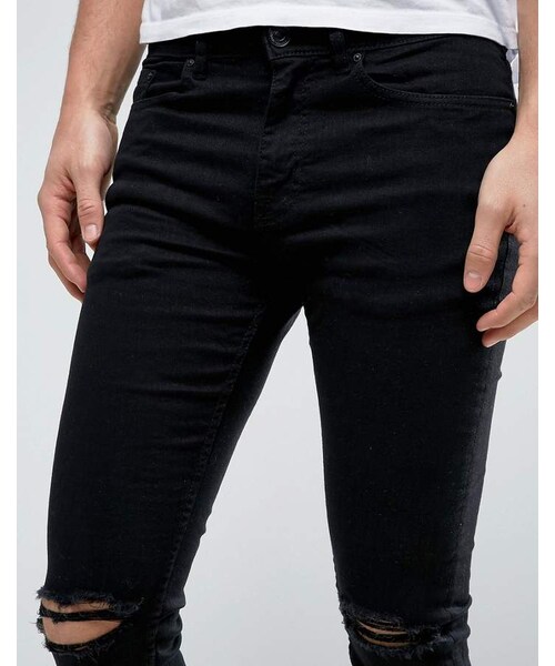 New look（ニュールック）の「New Look Skinny Jeans With Knee Rips In Black（デニムパンツ・メンズ・Black・W34 L34/W34 L30/W28 L32/W34 L32/W32 L32/W30 L34/W32 L34/W30 L32/W30 L30/W36 L32/W32 L30）」の3枚目の写真