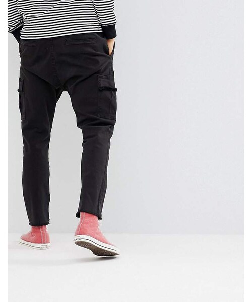 Bershka(ベルシュカ)の「Bershka Frayed Hem Cargo Pants In Black(その他パンツ・メンズ・Black・W30 L32/W32 L32/W34 L32/W29 L32/W31 L32)」の2枚目の写真