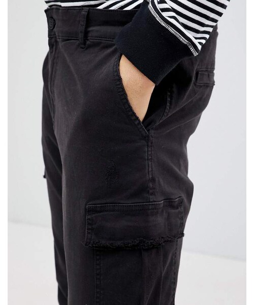 Bershka(ベルシュカ)の「Bershka Frayed Hem Cargo Pants In Black(その他パンツ・メンズ・Black・W30 L32/W32 L32/W34 L32/W29 L32/W31 L32)」の4枚目の写真