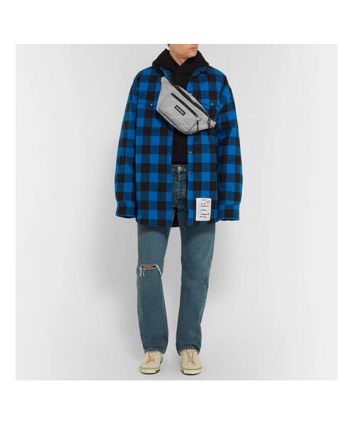 BALENCIAGA（バレンシアガ）の「Balenciaga Explorer Printed Shell Belt Bag（メッセンジャーバッグ・メンズ・Silver・One Size）」の5枚目の写真