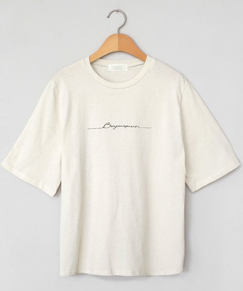 DHOLIC（ディーホリック）の「フロントレタリング半袖Tシャツ（Tシャツ/カットソー・レディース・ブラック/ベージュ/ホワイト/グレー・FREE）」の4枚目の写真