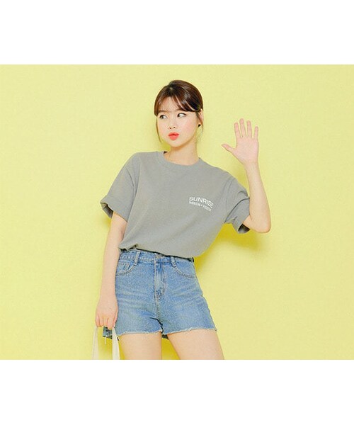 HOTPING（ホッピン）の「SUNRISEバックプリントTシャツ（Tシャツ/カットソー・レディース・イエロー/ホワイト/ブラック/グレー・フリーサイズ(XS-XL)）」の4枚目の写真