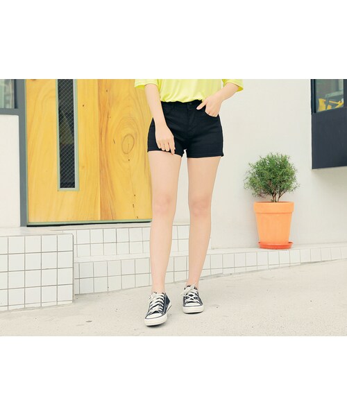 HOTPING（ホッピン）の「シンプルストレッチショートパンツ（その他パンツ・レディース・ホワイト/ブラック・S/M/L/XL/XXL/XXXL）」の2枚目の写真