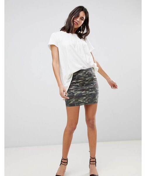 camo mini skirt outfit