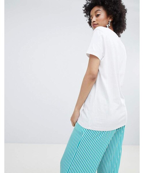 ONLY(オンリー)の「Only Lips Embroidered T-Shirt(Tシャツ/カットソー・レディース・White・L/S/XS)」の2枚目の写真