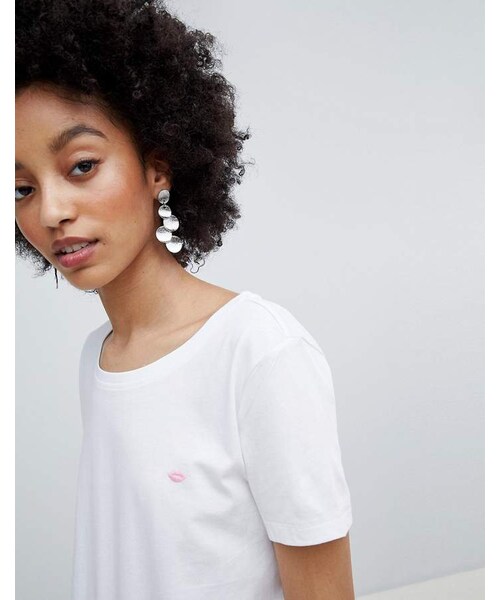 ONLY(オンリー)の「Only Lips Embroidered T-Shirt(Tシャツ/カットソー・レディース・White・L/S/XS)」の3枚目の写真