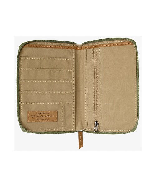 Fjallraven Kanken（フェールラーベンカンケン）の「Plum Passport Wallet（その他）」 WEAR