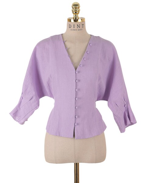 DINT（ディント）の「ロマンボタンラインボリュームリネンブラウス（シャツ/ブラウス・レディース・화이트/퍼플・one(44~66size)）」の3枚目の写真