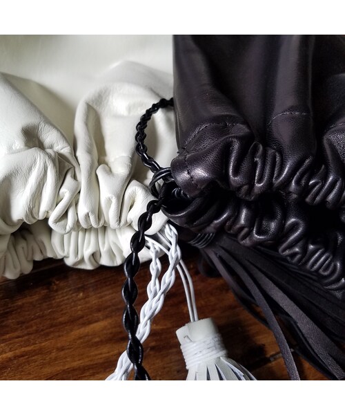 Handmade（ハンドメイド）の「本革の巾着バッグ（ショルダー