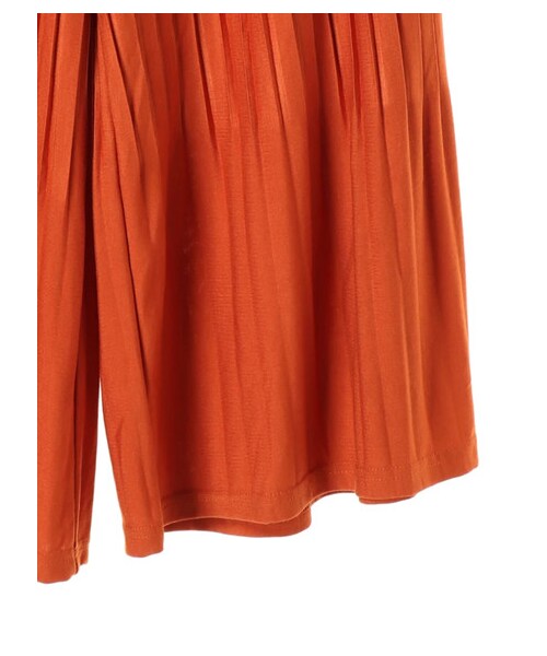 earth music&ecology（アースミュージックアンドエコロジー）の「・カットプリーツスカーチョ（パンツ・ブラック/テラコッタ/ライトブラウン/カーキ/ブルー/ネイビー・F）」の6枚目の写真
