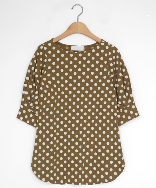 DHOLIC（ディーホリック）の「パフスリーブドットTシャツ（Tシャツ/カットソー・レディース・グリーン/ベージュ/ブラウン/ピンク・FREE）」の2枚目の写真