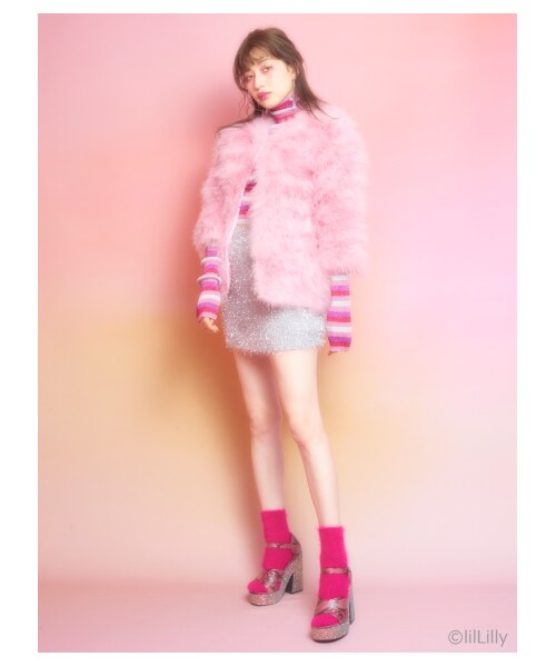 lilLilly(リルリリー)の「フェザーファーコート(ジャケット/アウター・レディース・RED/PINK/BEIGE・FREE)」の2枚目の写真