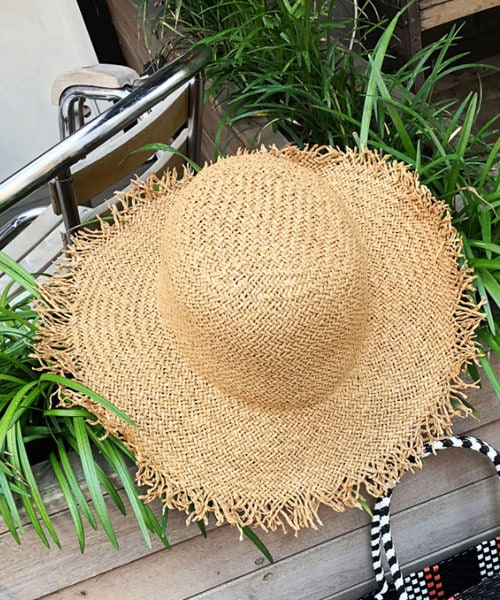 DHOLIC（ディーホリック）の「フレイドワイドブリムハット（ハット・レディース・ブラウン/ベージュ/ホワイト/ブラック/その他・FREE）」の4枚目の写真