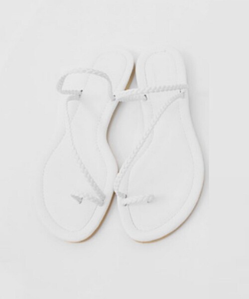 Dailyabout(デイリーアバウト)の「シンプルストラップサンダル(サンダル・レディース・ベージュ/ホワイト/ブラック・23.0/23.5/24.0/24.5)」の2枚目の写真