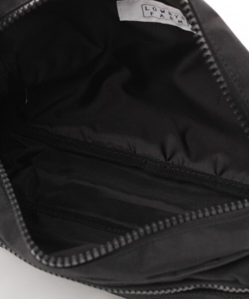 LOWRYS FARM(ローリーズファーム)の「メッシュショルダーBAG(バッグ・アイボリー/ブラック/ベージュ)」の14枚目の写真