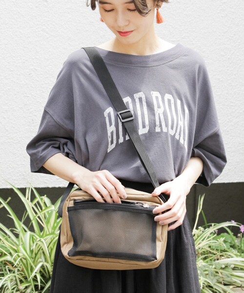 LOWRYS FARM(ローリーズファーム)の「メッシュショルダーBAG(バッグ・アイボリー/ブラック/ベージュ)」の3枚目の写真