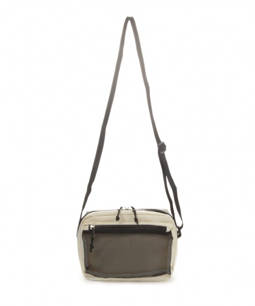 LOWRYS FARM(ローリーズファーム)の「メッシュショルダーBAG(バッグ・アイボリー/ブラック/ベージュ)」の5枚目の写真