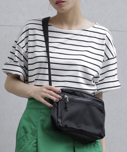LOWRYS FARM(ローリーズファーム)の「メッシュショルダーBAG(バッグ・アイボリー/ブラック/ベージュ)」の2枚目の写真
