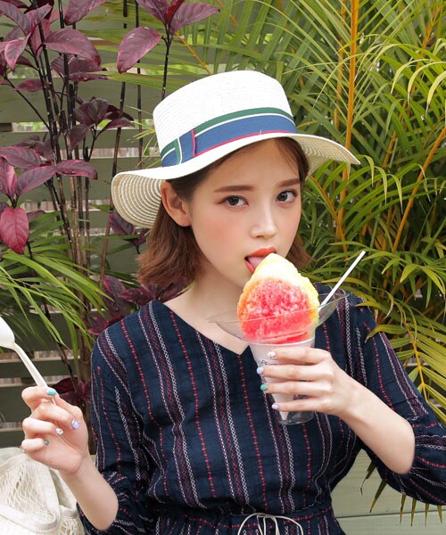 DHOLIC(ディーホリック)の「配色ストラップペーパーハット(ハット・レディース・ホワイト/ブラック/ブルー/ベージュ・FREE)」の1枚目の写真