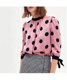 スピックアンドスパン レオパードドットフリルブラウス長袖ブラウス ZARA ZARA（ザラ）の「ドット柄サテンブラウス リボン ピンク 長袖