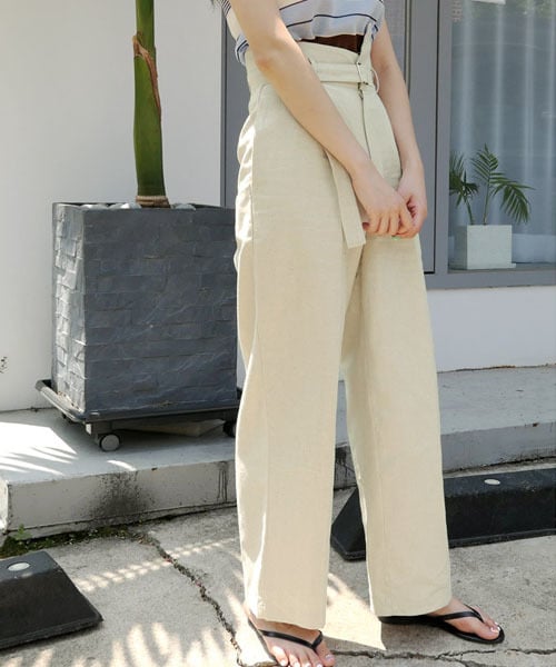 DHOLIC（ディーホリック）の「ベルトSETアンバランスウエストパンツ（その他パンツ・レディース・ベージュ/ホワイト・S/M）」の2枚目の写真