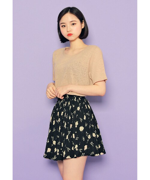 HOTPING（ホッピン）の「4ColorsベーシックUネックTシャツ（Tシャツ/カットソー・レディース・ブラック/ホワイト/ベージュ/グレー・1(XS-S)/2(M-L)/3(L-XL)）」の4枚目の写真