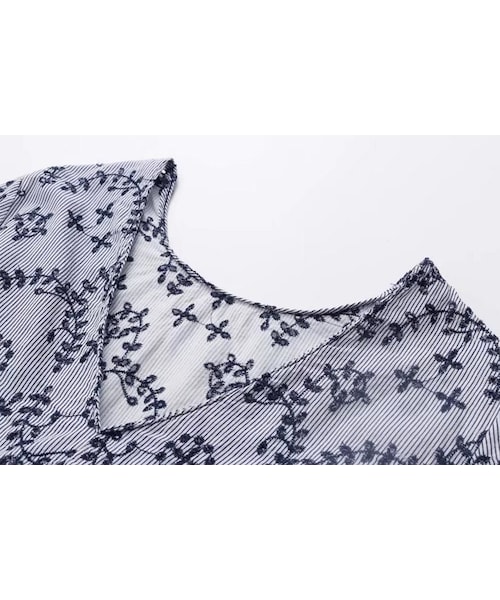 ZARA（ザラ）の「ぺプラム刺繍トップス ブラウス タッセルリボン