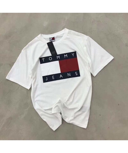 Tommy Hilfiger トミーヒルフィガー の Tommy Jeans トミージーンズ ｔシャツ 半袖 Tommy 0280 Tシャツ カットソー Wear