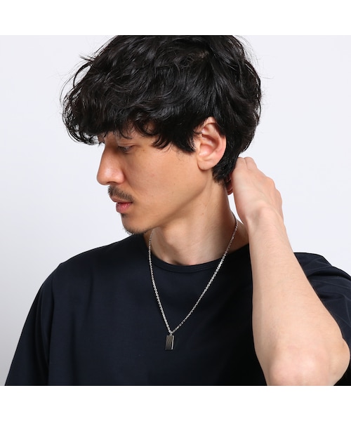 TAKEO KIKUCHI（タケオキクチ）の「【 WEB限定 】 スクエアプレートネックレス[メンズアクセサリー]（アクセサリー・メンズ・シルバー(006)/ハミルトンゴールド(005)・00）」の4枚目の写真